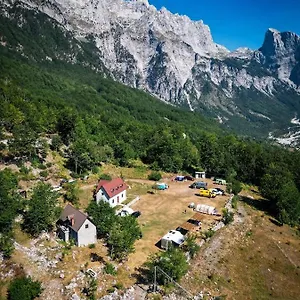 guesthouse-freskia.albaniahotels.org/