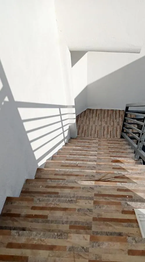 Hotel __Aplaridel Inn Suites__ Angeles
