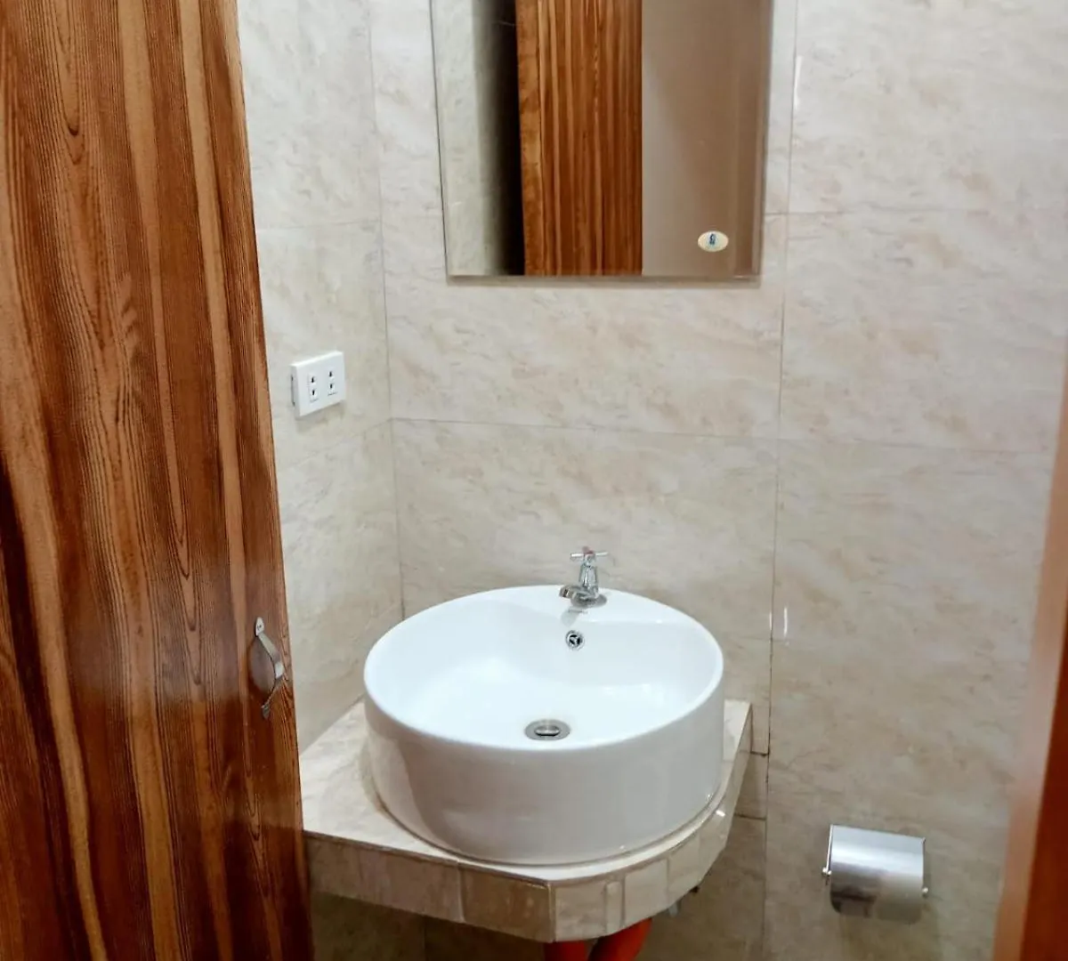 Hotel __Aplaridel Inn Suites__ Angeles